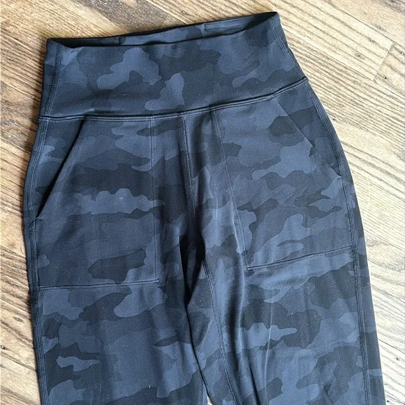 Lululemon Align Jogger Gray black Camo Yoga Size 4 EUC - Picture 5 of 7